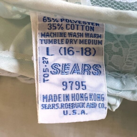 80s Vintage Sears Pastel Green Lightweight Button Front Midi Nightgown with Lace - Picture 5 of 5